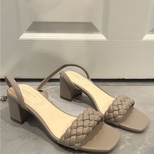 Light cream grey heels